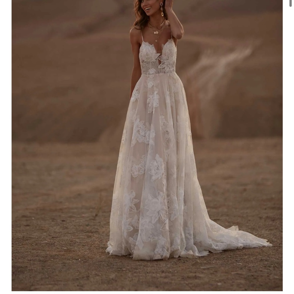 Avery by madi lane wedding dress